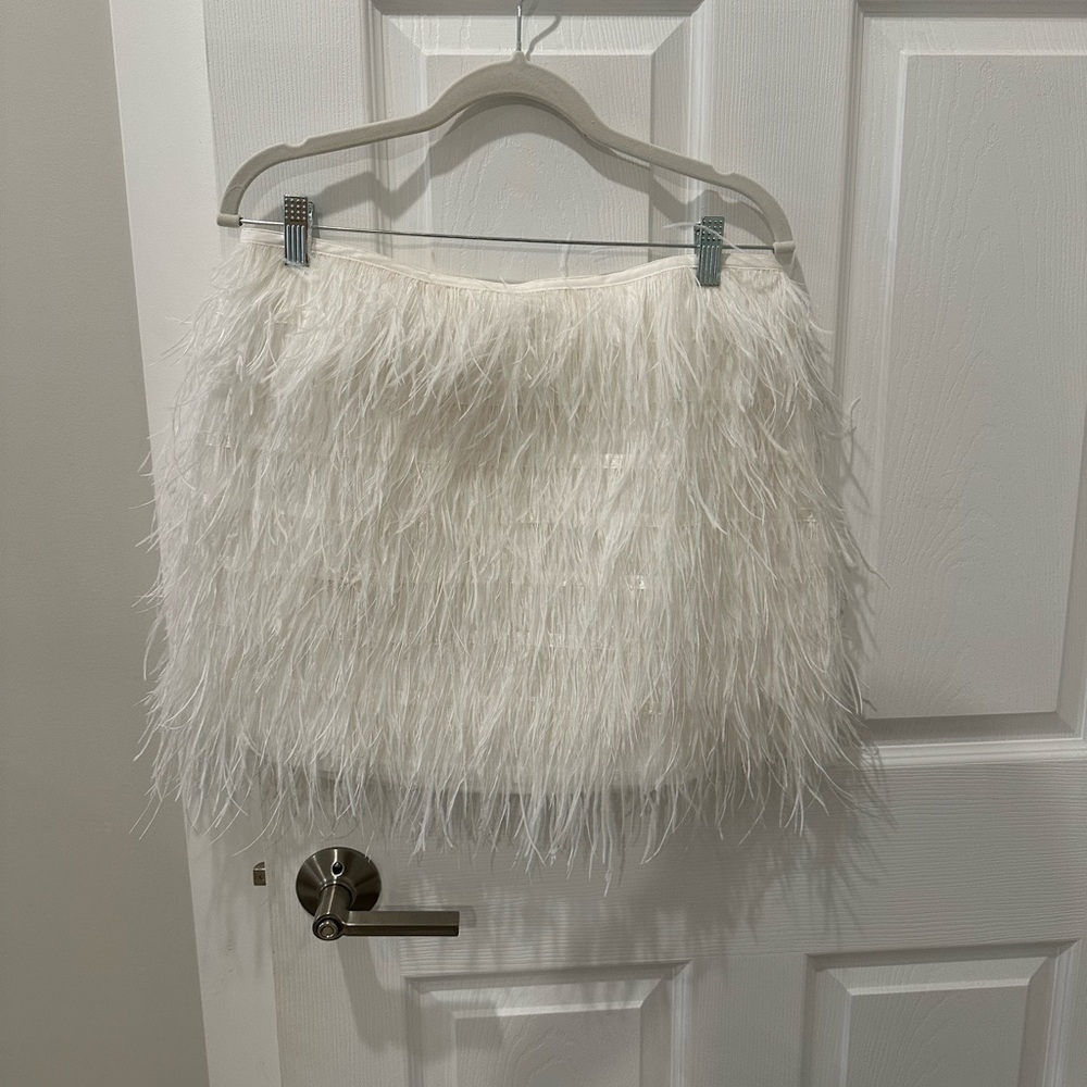 Large feather skirt